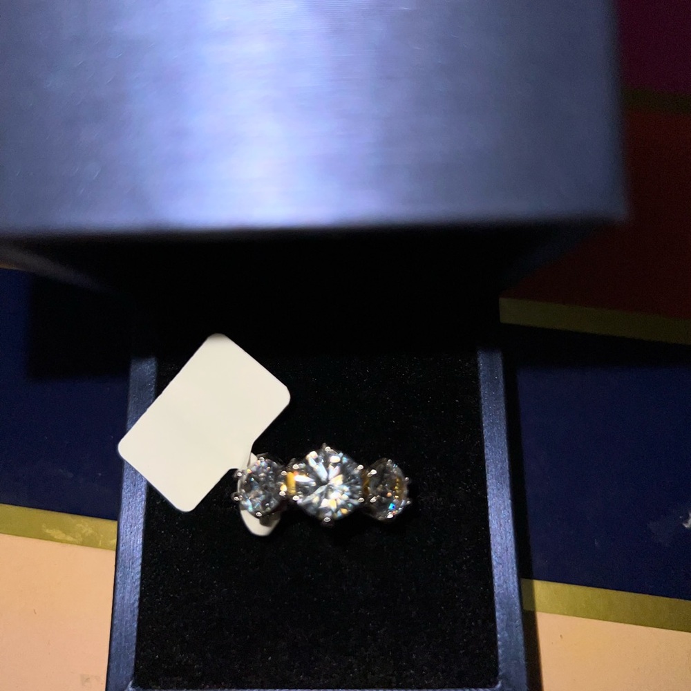 Moissanite 2 tone Vintage Sterling Silver 6.5 carat Ring NWT